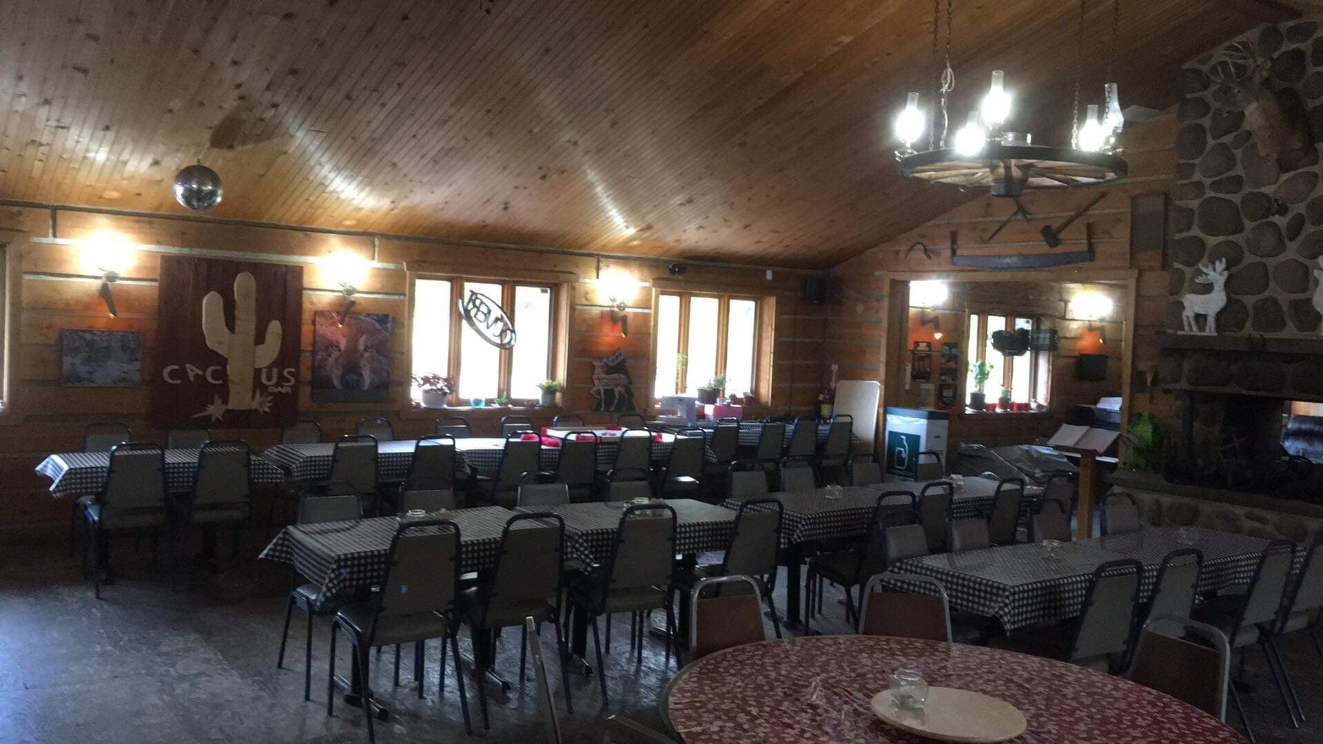 Intérieur du restaurant du Fort Ouest