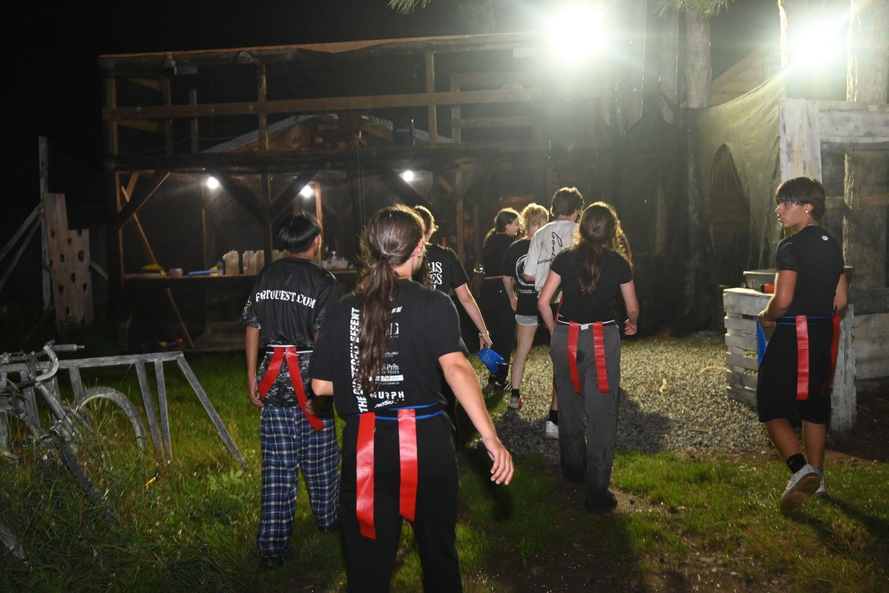 Players walking back together after a Grab or Tag round